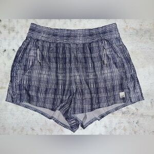 Vuori Dash Short | size Small
